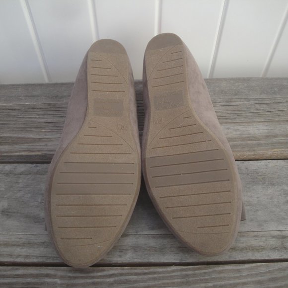 Dexflex Comfort Taupe Faux Suede Flats with bows 10W - Picture 7 of 8